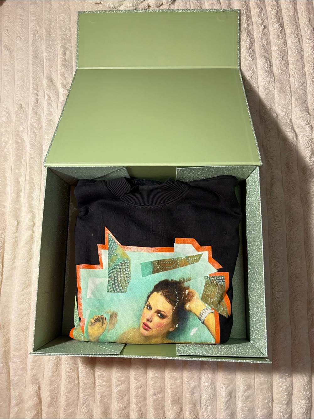 Taylor Swift “The Life of A Showgirl” crewneck sweatshirt and CD box set. - Picture 2 of 7